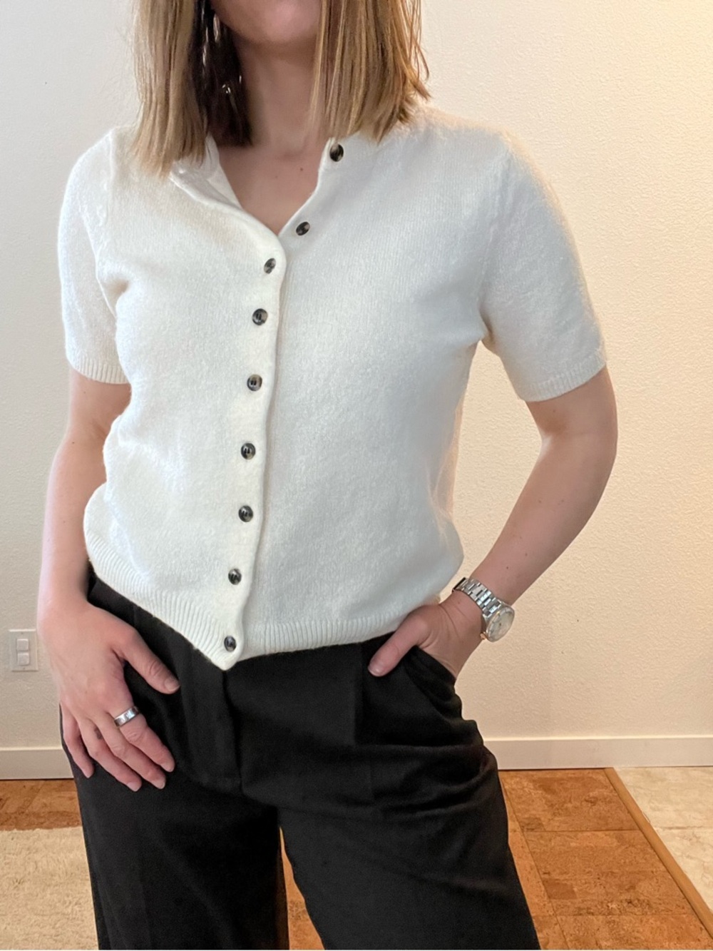 H&M Cream Short Sleeve Button-Front Knit Top